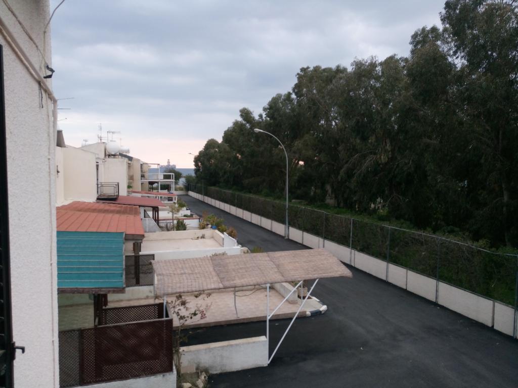 Miltos Beach House Ларнака Экстерьер фото