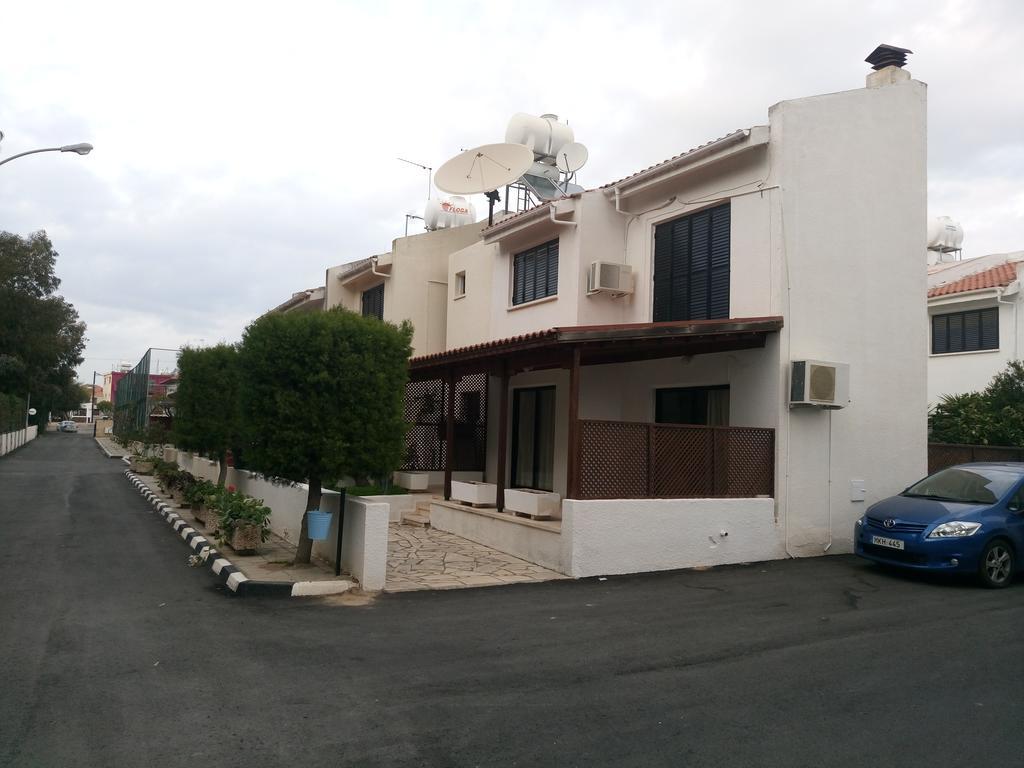 Miltos Beach House Ларнака Экстерьер фото