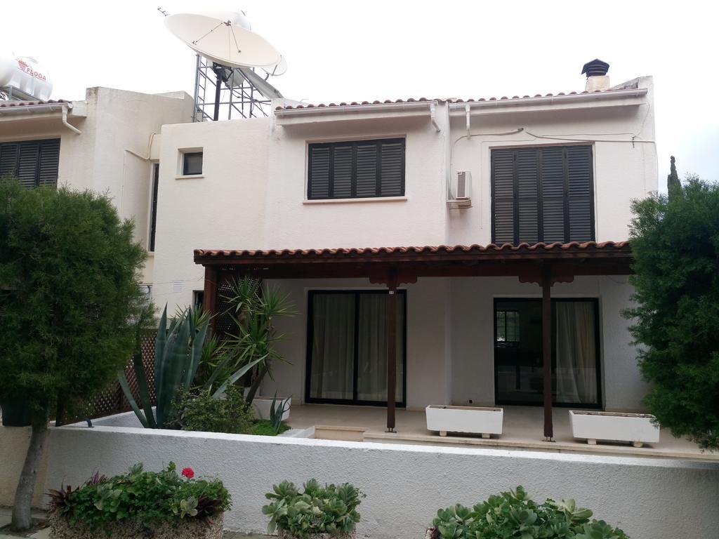 Miltos Beach House Ларнака Экстерьер фото
