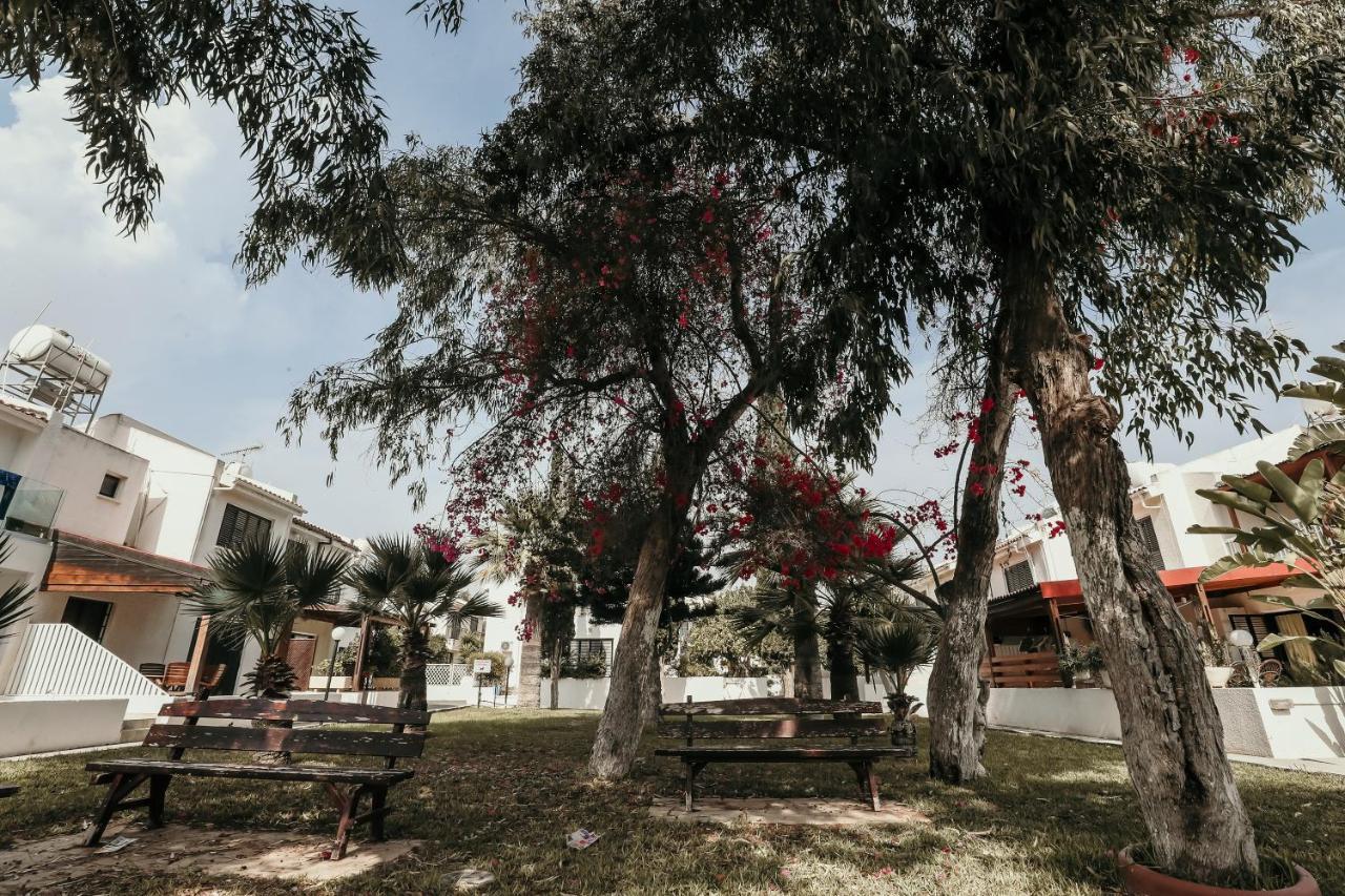 Miltos Beach House Ларнака Экстерьер фото