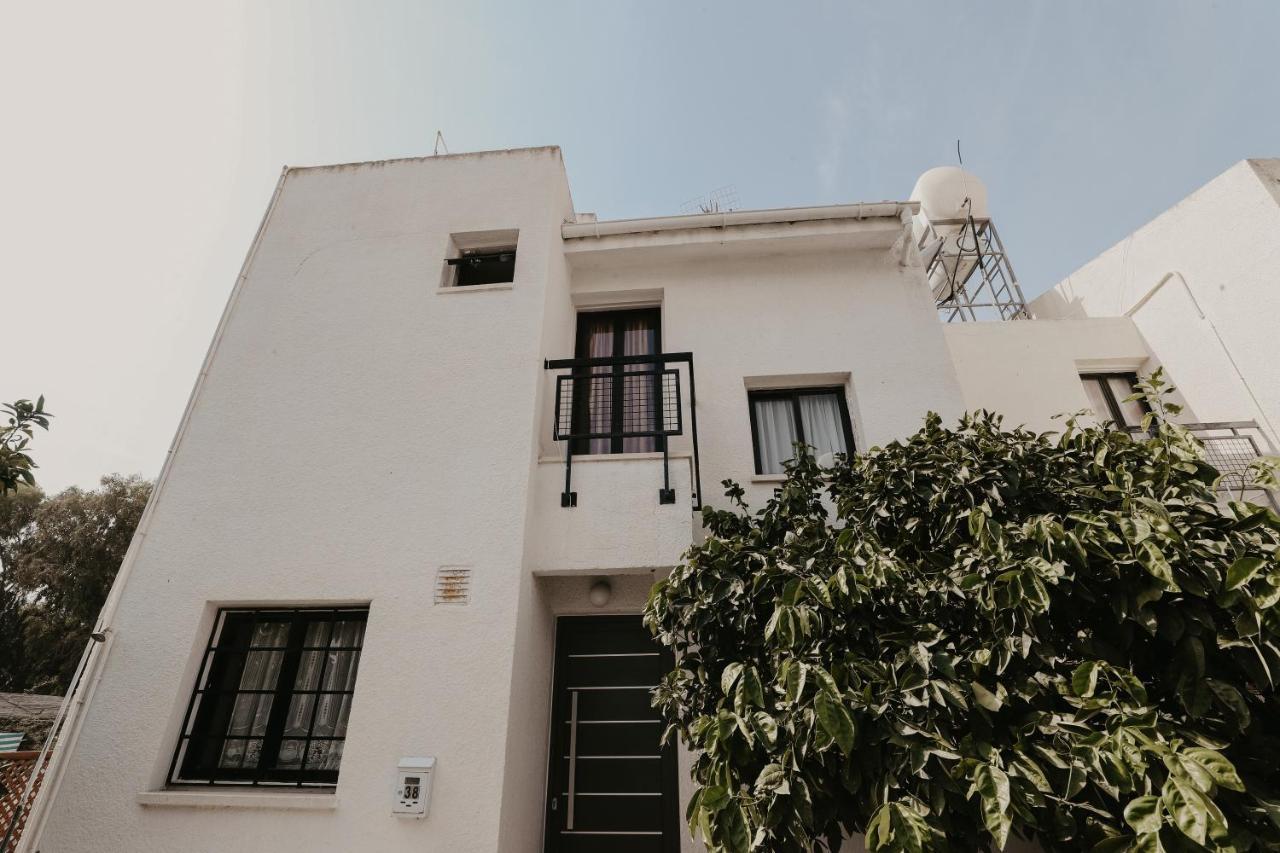Miltos Beach House Ларнака Экстерьер фото