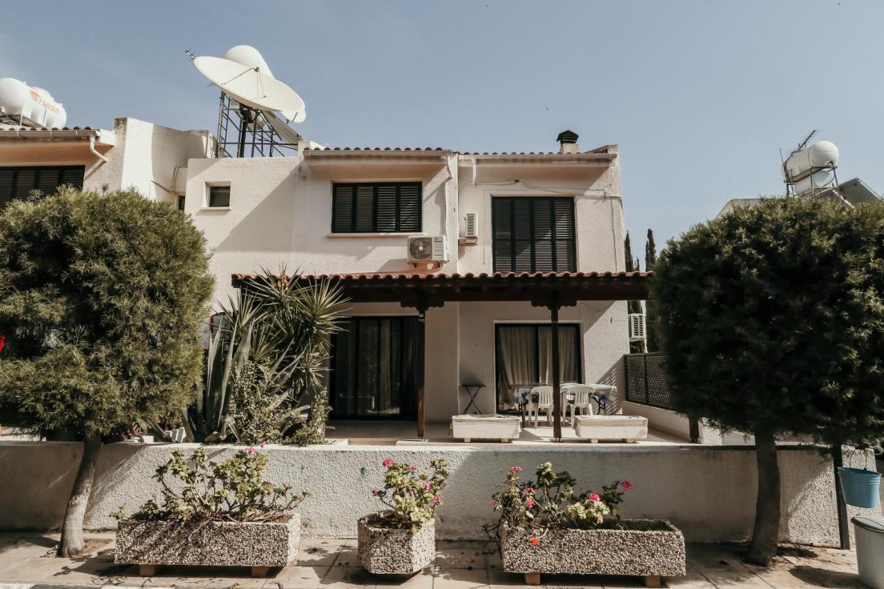 Miltos Beach House Ларнака Экстерьер фото